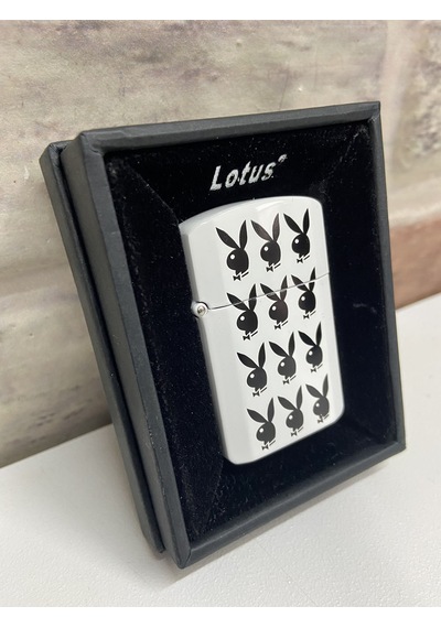 Lotus Marka Beyaz Siyah Tavşan Logolu Benzinli