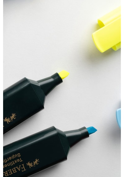Faber-Castell Fosforlu Kalem Seti, 8’li, Su Bazlı Mürekkep, Kesik Uç, 3 Farklı Çizgi Kalınlığı