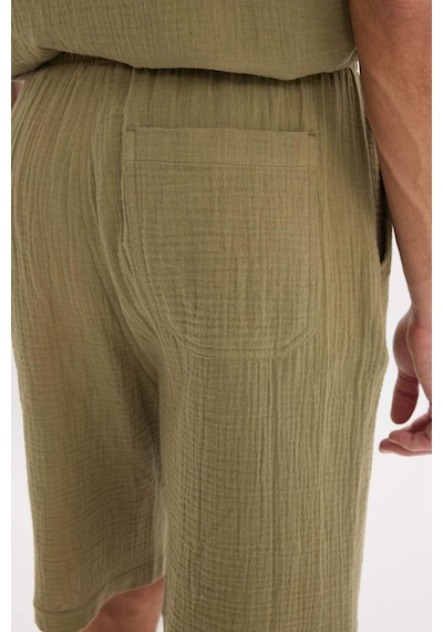 DeFacto %100 Pamuk Relax Fit Müslin Cepli Basic Düz Bermuda Şort C7589AX25SMKH436