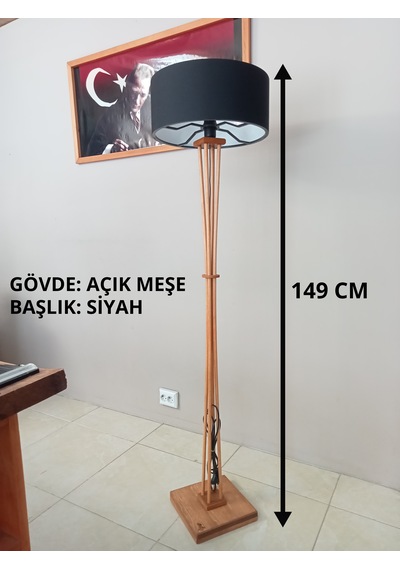 Açık Meşe Ahşap Lambader-siyah Başlıklı Köşe Aydınlatması Anahtar Kablolu
