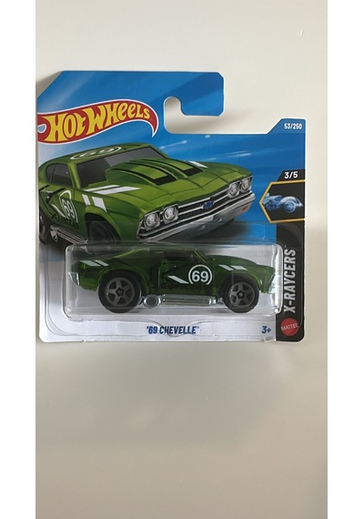 Hot Wheels 69 Chevelle Yeşil