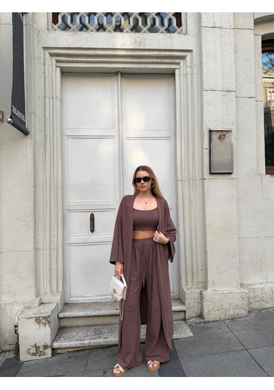 Bonacosa Kadın Viskon 3 Lü Takım Kimono + Beli Lastikli Salaş Pantolon + Crop 8 Renk Kahverengi Bonacosa Kadın Viskon 3 Lü Takım Kimono + Beli Lastikli Salaş Pantolon + Crop 8 Renk Kahverengi