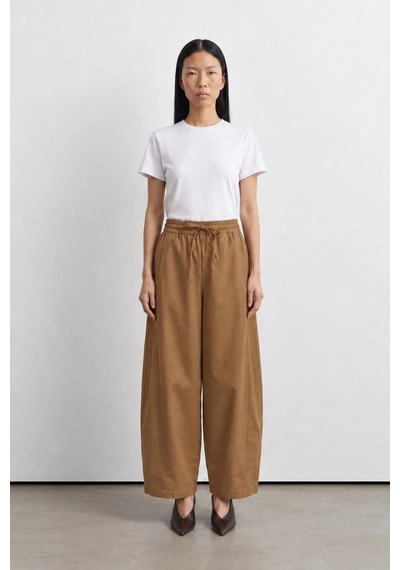 Kadriye Baştürk Barrel Kumaş Rahat Kesim Pantolon Camel