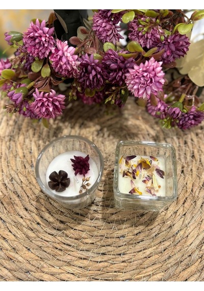 2'li Set Kokulu Mum, Kare Ve Silindir Mum, Çiçek Kokulu, Beyaz, 5 X 5-7 Cm Diğer