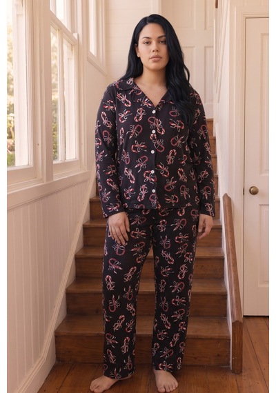 Siyah İnci Desenli Termal Kumaşlı Ultra Soft Yumuşak Büyük Beden Battal Boy Düğmeli Örme Pijama Takımı 26226523 Siyah Siyah İnci Desenli Termal Kumaşlı Ultra Soft Yumuşak Büyük Beden Battal Boy Düğmeli Örme Pijama Takımı 26226523 Siyah