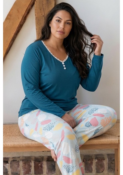 Siyah İnci Yeşil Desenli Düğmeli Büyük Beden Battal Boy Viskon Örme Pijama Takım 26224802 Siyah İnci Yeşil Desenli Düğmeli Büyük Beden Battal Boy Viskon Örme Pijama Takım 26224802