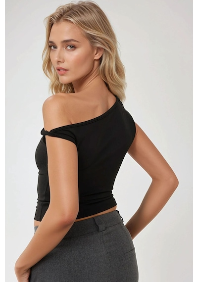 Hiccup Asimetrik Yaka Off-shoulder Slim Fit Üst Siyah
