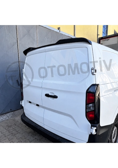 Volkswagen Transporter T7 Bagaj Üstü Spoiler Parlak Siyah Çift Bagaj Kapaklı 2025 Model Ve Sonrası