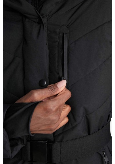Defacto Defactofit Su İtici Regular Fit Kapüşonlu Parka Mont C8505ax25wnbk81 Siyah-bk81 Defacto Defactofit Su İtici Regular Fit Kapüşonlu Parka Mont C8505ax25wnbk81 Siyah-bk81