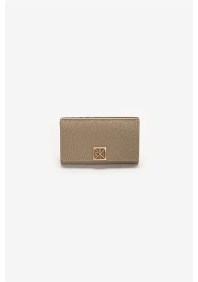 Calvin Klein Emblem Hw Pebble Sna Kadın Kartlık-14720 Brown