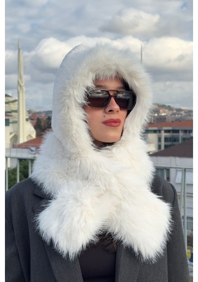 Mollycrush Peluş Boyun Bağlamalı Şapka Bere Suni Kürklü Beyaz Özel Tasarım Atkılı Kadın Şapkası Beyaz