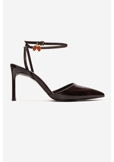 Luvishoes Thalıa Kahverengi Rugan Sivri Burunlu Charmlı Kadın İnce Topuklu Ayakkabı