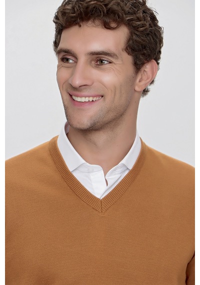 Morven Basic Dinamik Fit Rahat Kesim V Yaka Triko Kazak 99kc017004408 Camel
