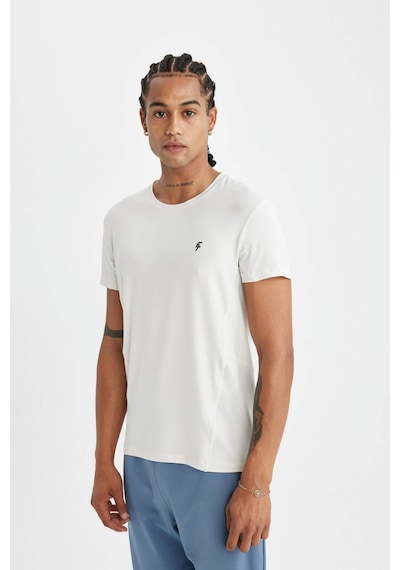 DeFactoFit Beyaz Slim Fit Dar Kesim Bisiklet Yaka Sporcu Kısa Kollu Tişört C9183AX24AUGR493