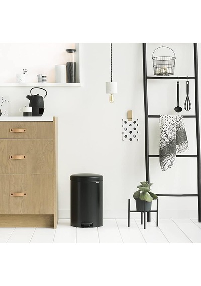 Brabantia Çöp Kutusu 20 Lt Newicon Pedallı Mat Siyah