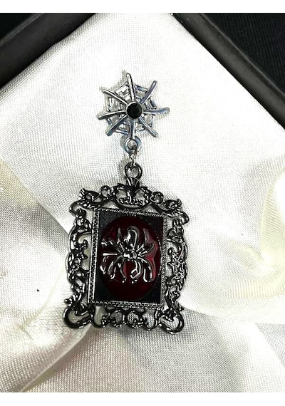 Dükkan Design Vamp Örümcek Tablo Küpe Kırmızı - Siyah