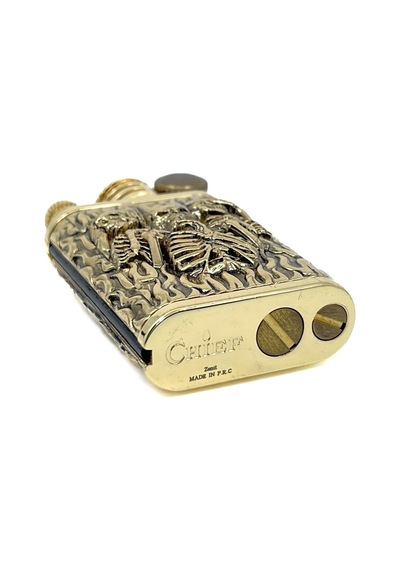Chief Retro Gold Üç İskelet Kabartmalı Metal Çakmak - Koleksiyonluk Seri Sarı