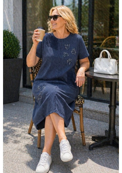 Cedy Denim Cedy Denım - Kadın Büyük Beden Taş Detaylı Rahat Kalıp Günlük Elbise Lacivert Cedy Denim Cedy Denım - Kadın Büyük Beden Taş Detaylı Rahat Kalıp Günlük Elbise Lacivert