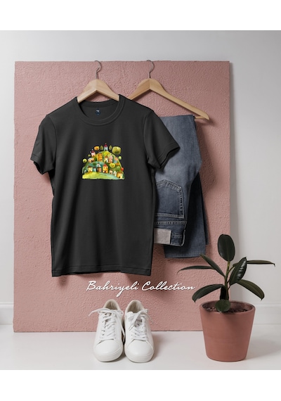 Bahriyeli Collection Oversize Bir Tepedeki Tuhaf Köy Evleri Tasarımlı Unisex T-shirt Siyah