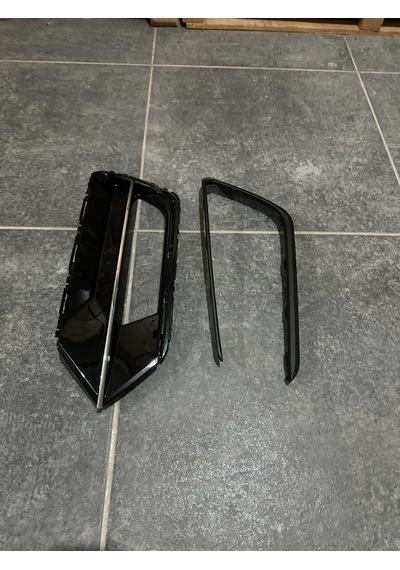 Passat B8 Rline Tampon Sis Çerçevesi Sağ