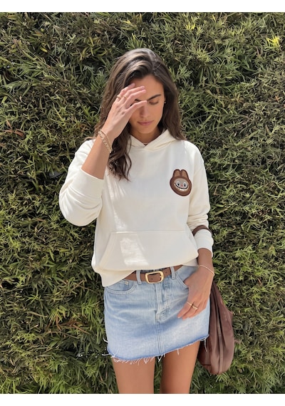 Onloox Kadın Ekru Ekru Pamuklu Karışım Kapüşonlu Yaka Nakış İşlemeli Kanguru Cepli Sweatshirt Onloox Kadın Ekru Ekru Pamuklu Karışım Kapüşonlu Yaka Nakış İşlemeli Kanguru Cepli Sweatshirt
