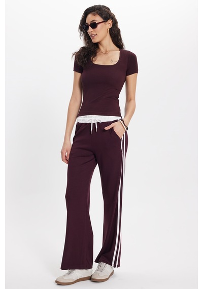 Tudors Kadın Slim Fit Dar Kesim Modal Kumaş Yumuşak Dokulu Pamuklu Kare Yaka Kısa Kollu Mürdüm Tişört-50701