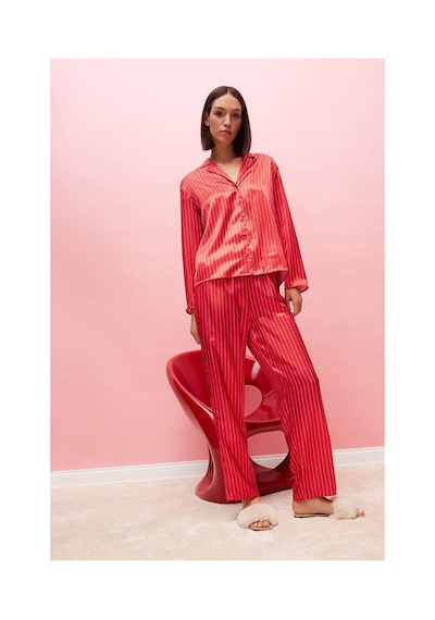 Defacto Fall İn Love Pijama Takım Saten Uzun Kollu Düğmeli Üst Beli Lastikli Uzun Alt D6417ax24wnrd59 Kırmızı Defacto Fall İn Love Pijama Takım Saten Uzun Kollu Düğmeli Üst Beli Lastikli Uzun Alt D6417ax24wnrd59 Kırmızı