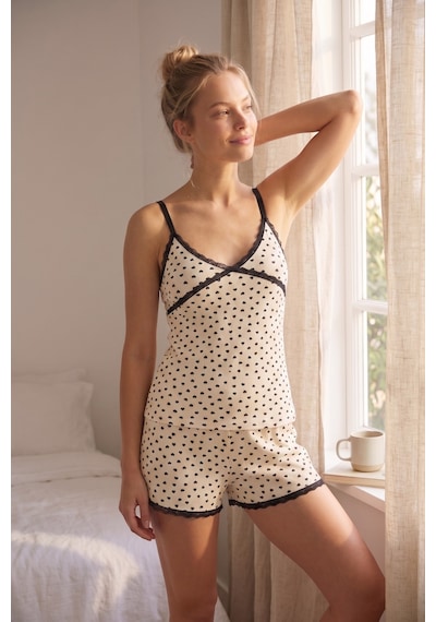 Alimer Kadın Sarı Kalp Desen Dantel Detaylı Viskon Mini Şortlu Pijama Takımı Siyah