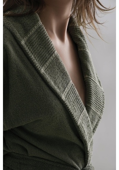 Carmine Robe Olive - Ekstra Yumusak, Modern Ve Ozel Tasarim %100 Krem Carmine Robe Olive - Ekstra Yumusak, Modern Ve Ozel Tasarim %100 Krem