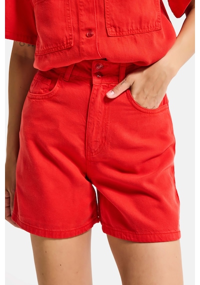 Itsbasic Kadın Kırmızı 6s6-19 Relax Fit Kemer Detaylı %100 Koton Denim Şort