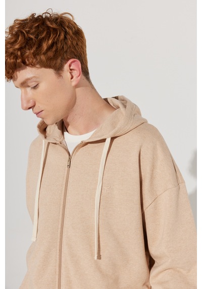 AC&Co / Altınyıldız Classics Erkek Sütlü Kahve Oversize Fit Bol Kesim Kapüşonlu Yaka %100 Pamuk Fermuarlı Sweatshirt Kahverengi AC&Co / Altınyıldız Classics Erkek Sütlü Kahve Oversize Fit Bol Kesim Kapüşonlu Yaka %100 Pamuk Fermuarlı Sweatshirt Kahverengi