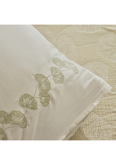 Karaca Home Ginkgo Leaf Müslin Nakışlı Çift Kişilik Pike Takımı Adaçayı Adaçayı