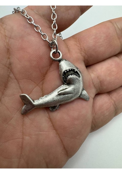 Shark Köpek Balığı Figürlü Unisex Kolye Güçlü, Cesur Ve Denizci Ruhlu Tasarım Çok renkli
