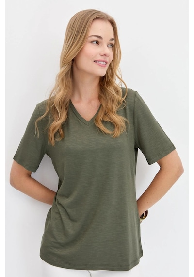 Desen Triko Kadın V Yaka Flamlı Kumaş Basic T-shirt Kmy24085 Haki