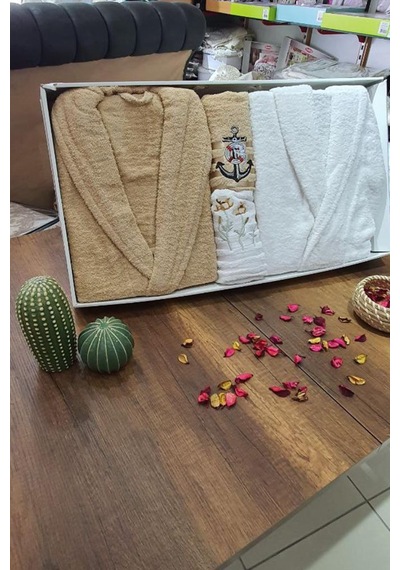 Çeyizlik Aile Bornoz Seti 4 Parça Cappucino Beyaz Çok Renkli