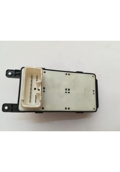Hyundaı İ20 Cam Açma Düğmesi Sol Çiftli 93570 1j000