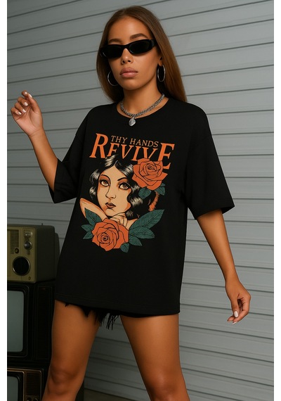 Sepette 6 Ve Üzeri Alımlarda 1 Tişört Hediyedir - Unisex Mane Baskılı Tshirt SIYAH Sepette 6 Ve Üzeri Alımlarda 1 Tişört Hediyedir - Unisex Mane Baskılı Tshirt SIYAH