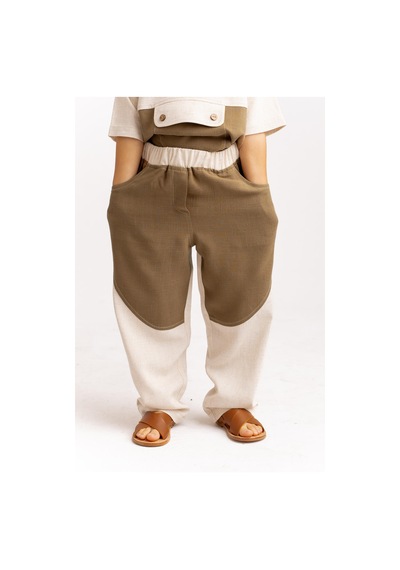 Oliven The Kid İki Renkli Keten Erkek Çocuk Pantolon Caramel Caramel Kahverengi Oliven The Kid İki Renkli Keten Erkek Çocuk Pantolon Caramel Caramel Kahverengi