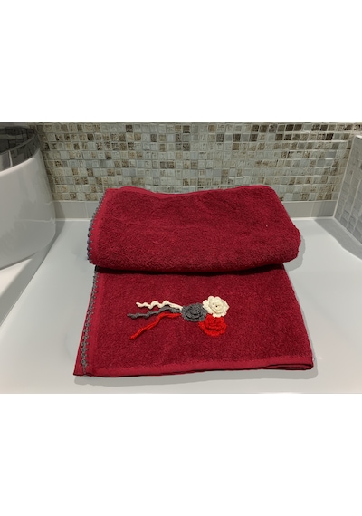 Çiçek Motifli, Kedi Tırnağı Oyalı, Yumuşak Dokulu Pamuklu Vücut Havlusu 70x130 Cm Kırmızı