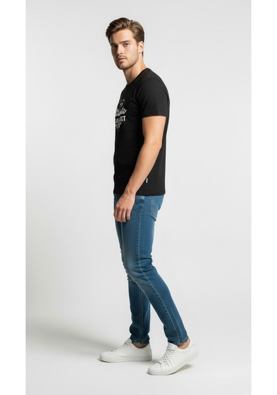 Maximodena Erkek Urban Yazı Baskılı Slim Fit Günlük T-shirt Siyah