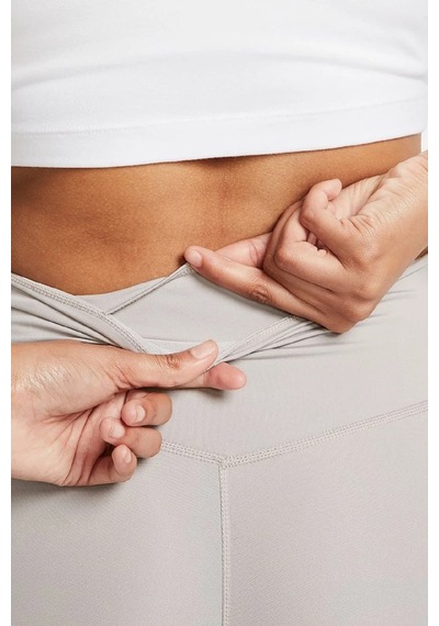 Nike One Performance Dance Leggings Dri-fit Toparlayıcı İç Cepli Bej Tayt Bej