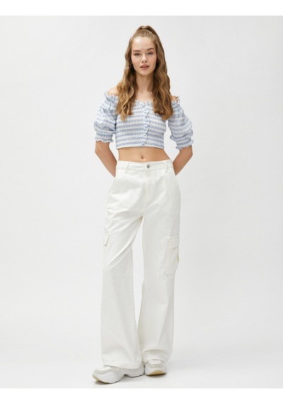 Koton Crop Bluz Omzu Açık Fırfırlı Balon Kollu Gipeli Mavi Ekose 3sal60156ıw 3SAL60156IW6C5 Koton Crop Bluz Omzu Açık Fırfırlı Balon Kollu Gipeli Mavi Ekose 3sal60156ıw 3SAL60156IW6C5