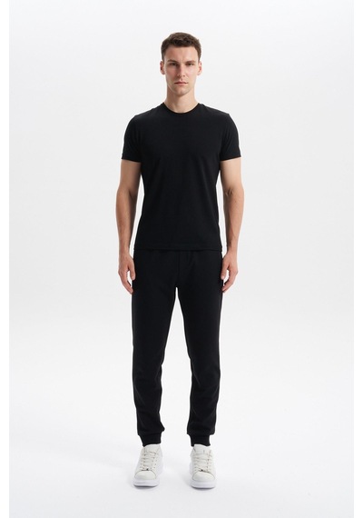 AR-MA Arma Erkek Slim Fit Örme Interlok Basic Dar Paça Eşofman Altı Arka Ve Yan Fleto Fermuar Cepli Paçalar Ribanalı %80 Pamuk %14 Polyester %6 Elastane K30174998902 Siyah AR-MA Arma Erkek Slim Fit Örme Interlok Basic Dar Paça Eşofman Altı Arka Ve Yan Fleto Fermuar Cepli Paçalar Ribanalı %80 Pamuk %14 Polyester %6 Elastane K30174998902 Siyah