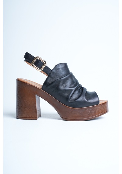 Analin Shoes Kadın Hakiki Deri Platform Topuklu Kırışık Sandalet Siyah