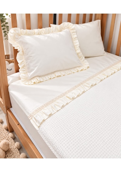 Sallhome Baby Ekru Fırfırlı Bebek Pike Takımı 4 Parça 90x120 Cm Pamuklu Pike, Çarşaf Ve 2 Yastık Kılıfı