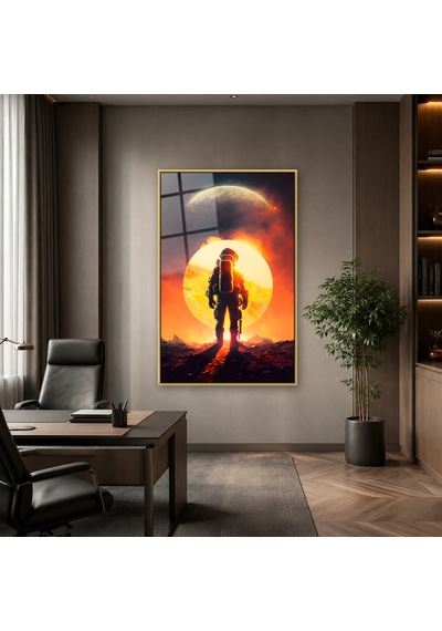 Güneş Önünde Yürüyen Astronot Gold Çerçeveli Cam Tablo