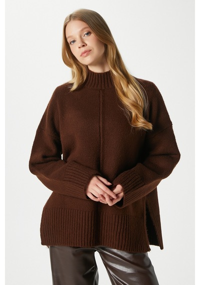 Ritnice Kadın Wonder Yumuşacık Dik Yaka Kahverengi Yırtmaçlı Oversize Triko Kazak Kahverengi