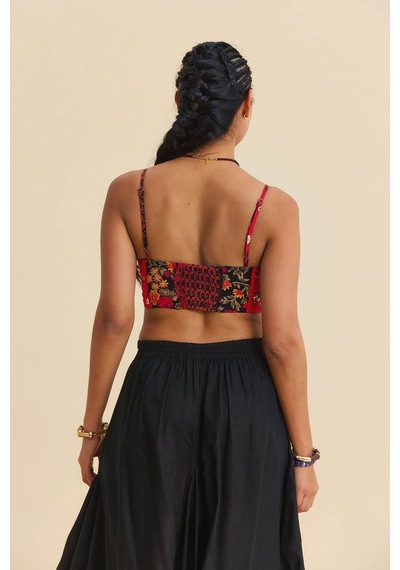 İnce Askılı Düğme Detaylı Crop Bluz Desenli
