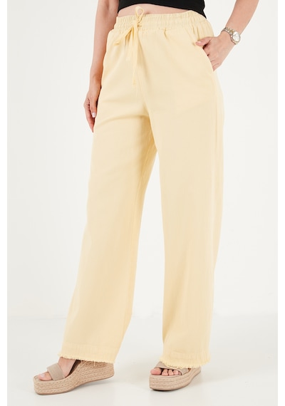 Lela Pamuklu Belden Bağlamalı Yüksek Bel Geniş Paça Cepli Regular Fit Pantolon Bayan Pantolon 668yp4760 Sarı Lela Pamuklu Belden Bağlamalı Yüksek Bel Geniş Paça Cepli Regular Fit Pantolon Bayan Pantolon 668yp4760 Sarı
