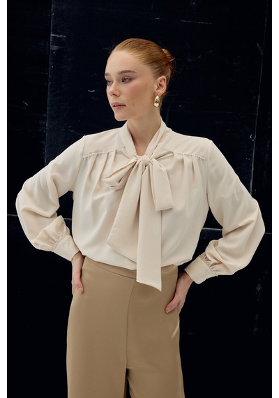 Sateen Aksesuar Detaylı Fularlı Bluz - Bej-137040 Bej Sateen Aksesuar Detaylı Fularlı Bluz - Bej-137040 Bej